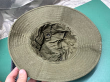 Load image into Gallery viewer, Original British Army WW2 Pattern 1950s Boonie Jungle Hat - New Old Stock 6 5/8
