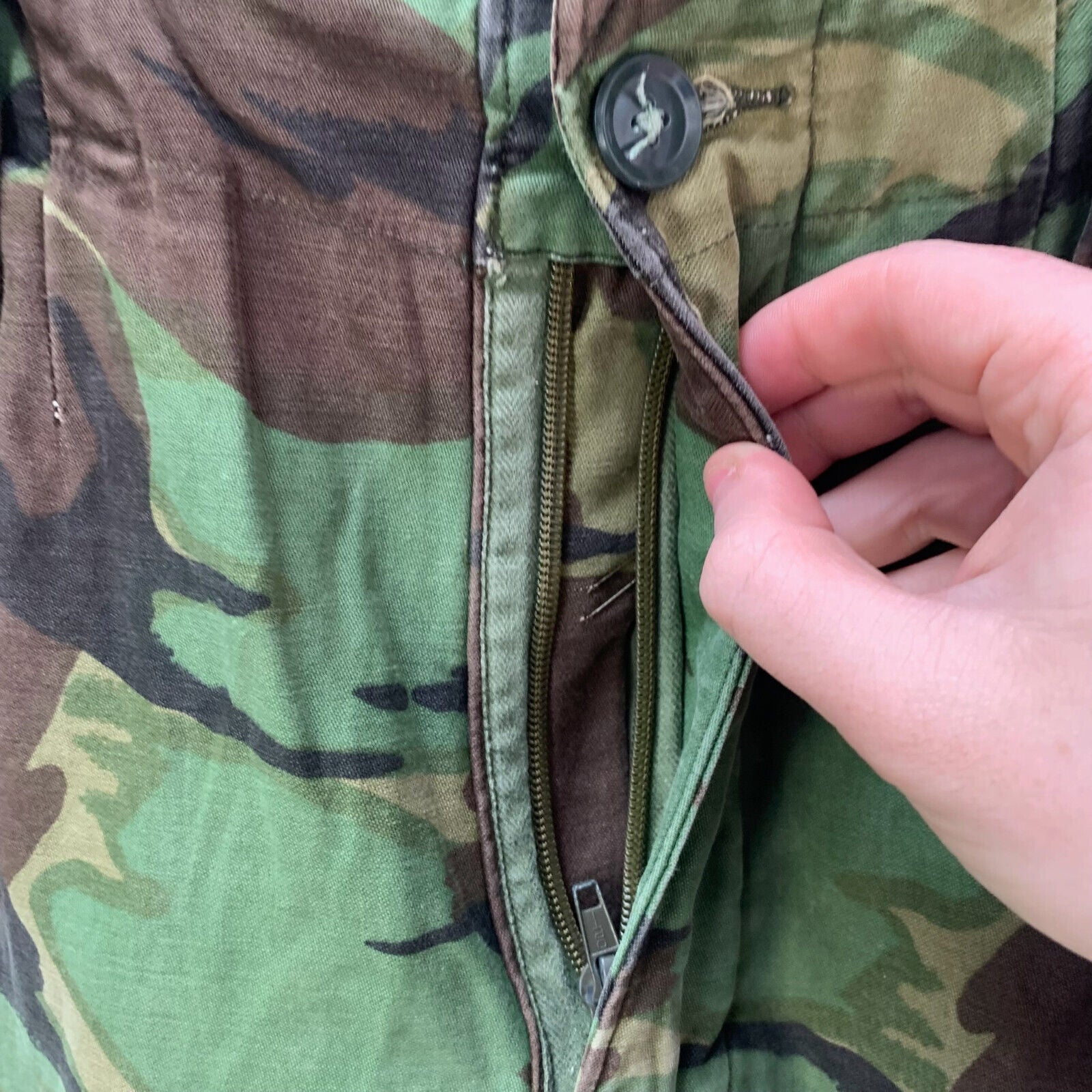 Genuine British Army 68 Pattern DPM Jungle Camouflaged Trousers - Size 28" Waist - The Militaria Shop