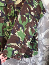 Charger l&#39;image dans la galerie, Genuine British Army DPM Camouflaged Combat Jacket Smock - 38&quot; Chest
