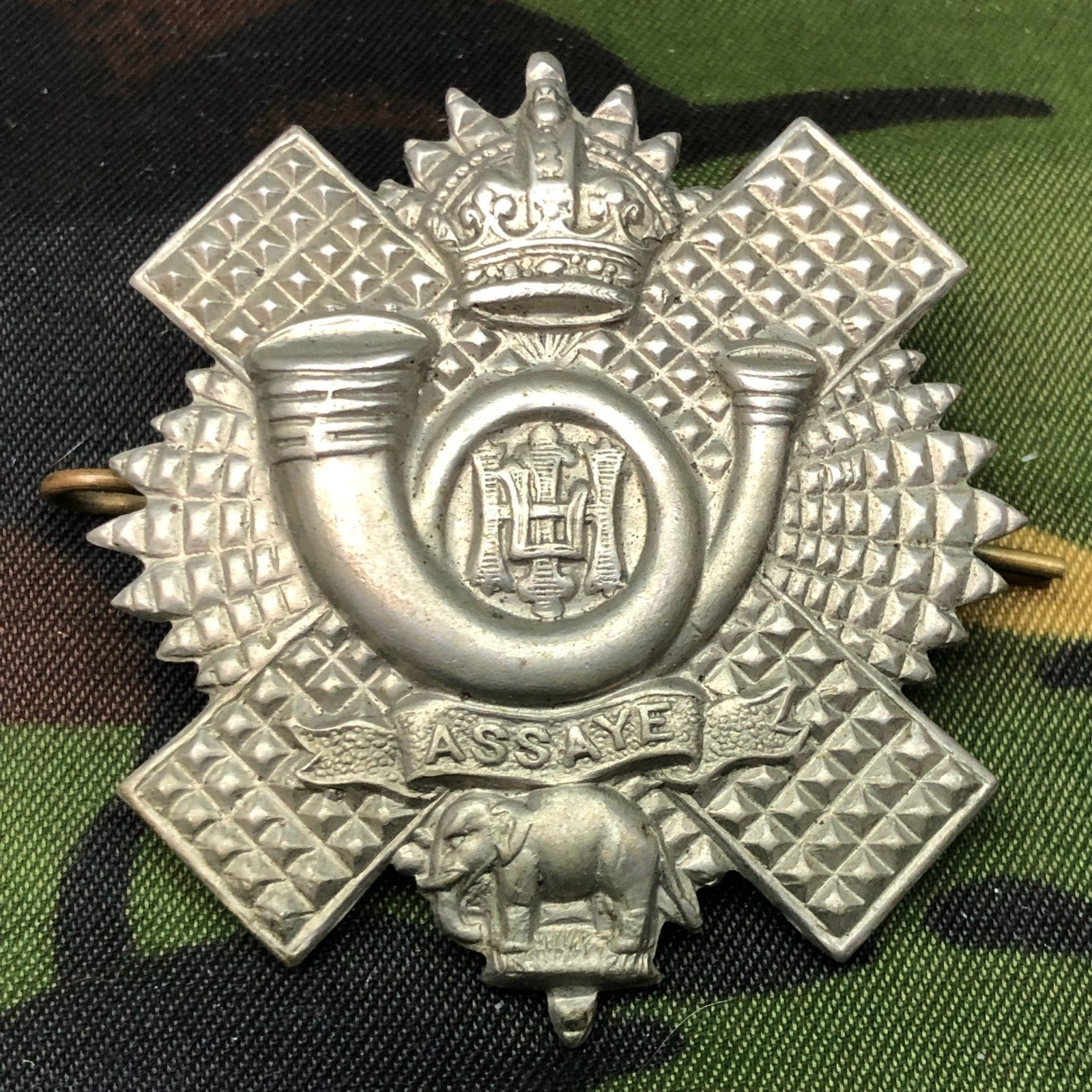Original WW2 British Cap Badge - Highland Light Infantry - The Militaria Shop