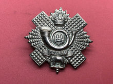 Lade das Bild in den Galerie-Viewer, Original WW1 British Army The Highland Light Infantry Scottish Cap Badge
