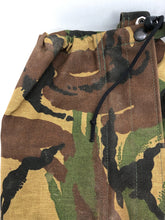 Lade das Bild in den Galerie-Viewer, Genuine British Army DPM Camouflaged Gaiters - Size Standard
