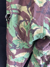 Charger l&#39;image dans la galerie, Original British Army 1968 Pattern Combat DPM Trousers - 38&quot; Waist
