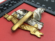 Load image into Gallery viewer, WW2 British Army Cap Badge - Lincolnshire Regiment
