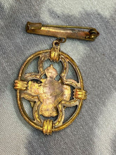 Charger l&#39;image dans la galerie, Original British Army GVI  Enamelled &amp; Gilt Sweetheart Brooch
