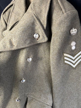 Load image into Gallery viewer, Genuine British Army Dismounted Greatcoat Size 11 - 41&quot; Chest - WW2 Reenactment
