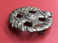 Load image into Gallery viewer, Original British Army Rifle Brigade (The Prince Consorts Own) Cap Badge Brooched
