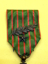 Lade das Bild in den Galerie-Viewer, Originale französische Croix du Guerre-Medaille aus dem 1. Weltkrieg – 1914–1916 mit MiD und Stern 
