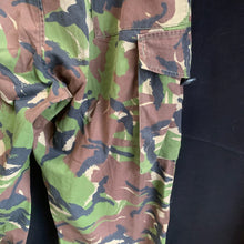 Load image into Gallery viewer, Genuine British Army DPM Lightweight Combat Trousers Grade 1 - Size 85/84/100 - The Militaria Shop
