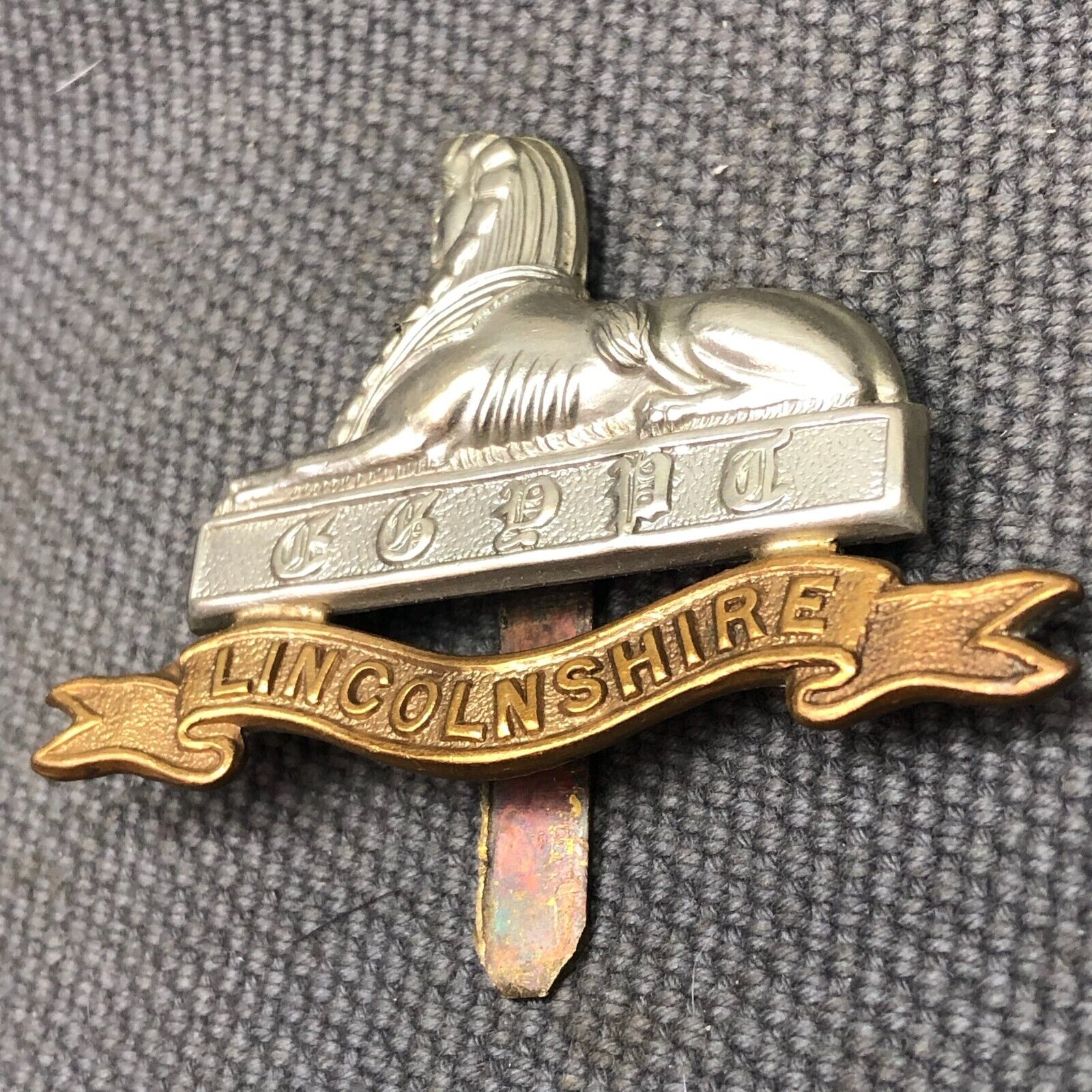 Original WW2 British Army Cap Badge - Lincolnshire Regiment - The Militaria Shop