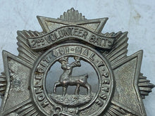 Load image into Gallery viewer, Original WW1 - 2nd Volunteer Battalion Bedfordshire Regiment Cap Badge
