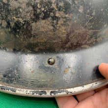 Lade das Bild in den Galerie-Viewer, Original WW2 British Army / Civil Defence Mk2 Brodie Helmet
