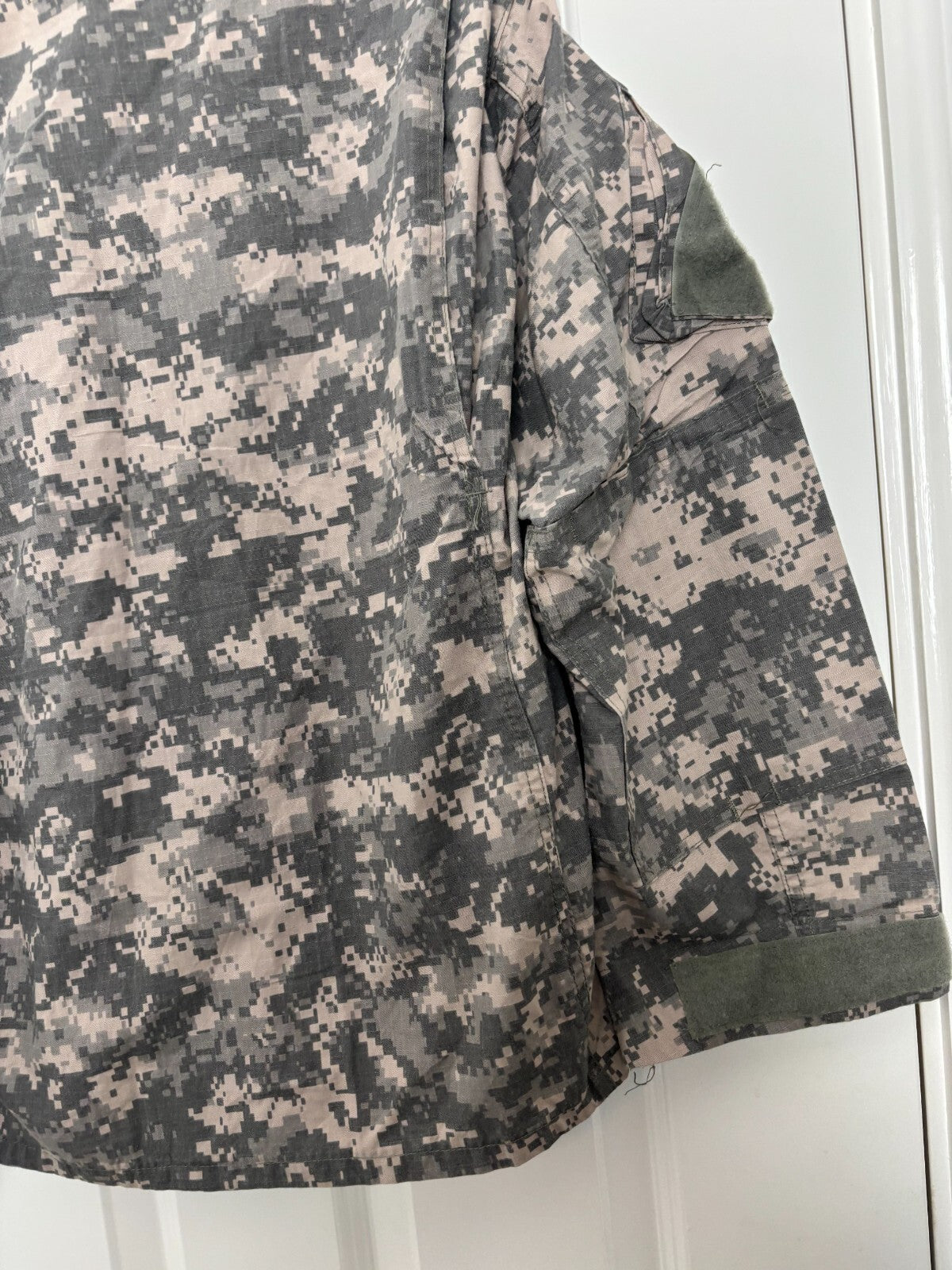 Surplus US Army ACU Combat Uniform Jacket -Size Small-Short - The Militaria Shop