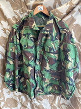 Charger l&#39;image dans la galerie, Genuine British Army 1968 Pattern DPM Combat Smock - Size 2 - 38&quot; Chest
