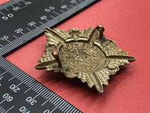 Load image into Gallery viewer, Original WW1 British Army Guards Machine Gun Corps Cap Badge
