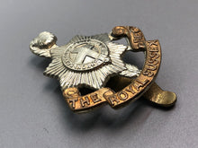 Lade das Bild in den Galerie-Viewer, Original WW2 British Army The Royal Sussex Regiment Cap Badge
