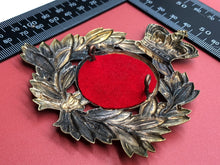 Load image into Gallery viewer, Victorian British Army 6th Warwickshire Regiment of Foot Shako Helmet Badge
