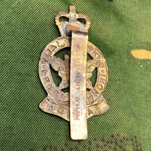 Load image into Gallery viewer, Genuine Canadian Army Brass Cap Badge - Royal Montreal Regiment - The Militaria Shop
