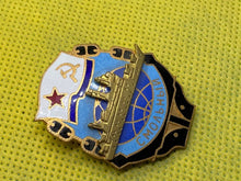 Charger l&#39;image dans la galerie, 1980&#39;s/90&#39;s Era Soviet Naval Mariner&#39;s Award / Badge in Excellent Condition
