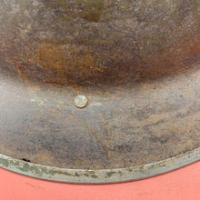 Lade das Bild in den Galerie-Viewer, Original WW2 Mk2 British Army Brodie Combat Helmet
