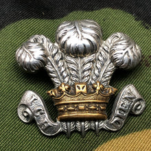 Load image into Gallery viewer, Original British Army WW2 Collar Badge - Royal Wiltshire Yeomanry - The Militaria Shop
