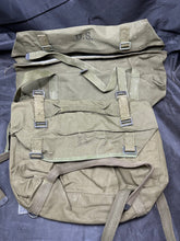 Charger l&#39;image dans la galerie, Original US Army M-1945 Field Pack Cargo Bag - WW2 Korea Vietnam - NEW OLD STOCK
