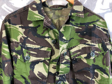 Load image into Gallery viewer, Genuine British Army DPM Camouflaged Combat Jacket Smock - 170/88
