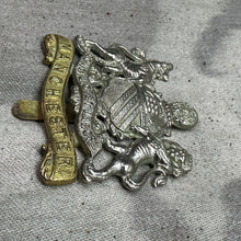 Charger l&#39;image dans la galerie, Original WW2 British Army Cap Badge - Manchester Regiment
