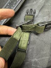 Lade das Bild in den Galerie-Viewer, Genuine British Army Equipment Strap Pair - Fit to the Yokes
