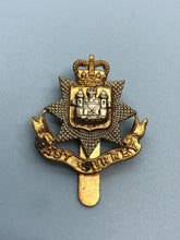 Charger l&#39;image dans la galerie, Genuine British Army East Surrey Regiment Cap Badge
