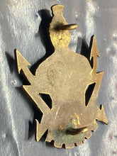 Load image into Gallery viewer, Original WW1 / WW2 Engineer Troops of the Belgian Army Cap Badge
