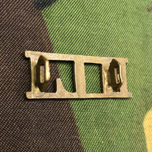 Load image into Gallery viewer, Genuine British Army WW1 Brass Shoulder Title - Highland Light Infantry HLI - The Militaria Shop
