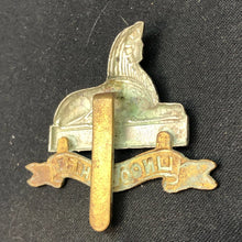 Load image into Gallery viewer, Original WW2 British Army Cap Badge - Lincolnshire Regiment - The Militaria Shop
