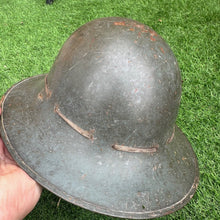 Charger l&#39;image dans la galerie, Original WW2 British Home Front Civillian Zuckerman Helmet &amp; Liner - 1941 Dated
