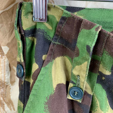 Charger l&#39;image dans la galerie, Original British Army Jungle DPM Camouflaged Combat Trousers - 75/76/92
