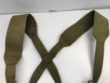 Charger l&#39;image dans la galerie, Original WW2 British Army 37 Pattern Belt &amp; Shoulder Straps Set - 38&quot; Waist
