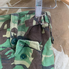 Charger l&#39;image dans la galerie, Early Original British Army Jungle DPM Camouflaged Combat Trousers - 76/80/96
