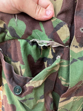 Load image into Gallery viewer, Genuine British Army DPM Camouflaged Combat Smock Jacket - Size 170/96
