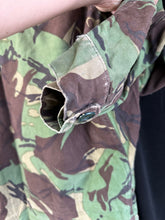 Load image into Gallery viewer, Original British Army 1968 68 Pattern DPM Combat Jacket Smock - 44&quot; Chest
