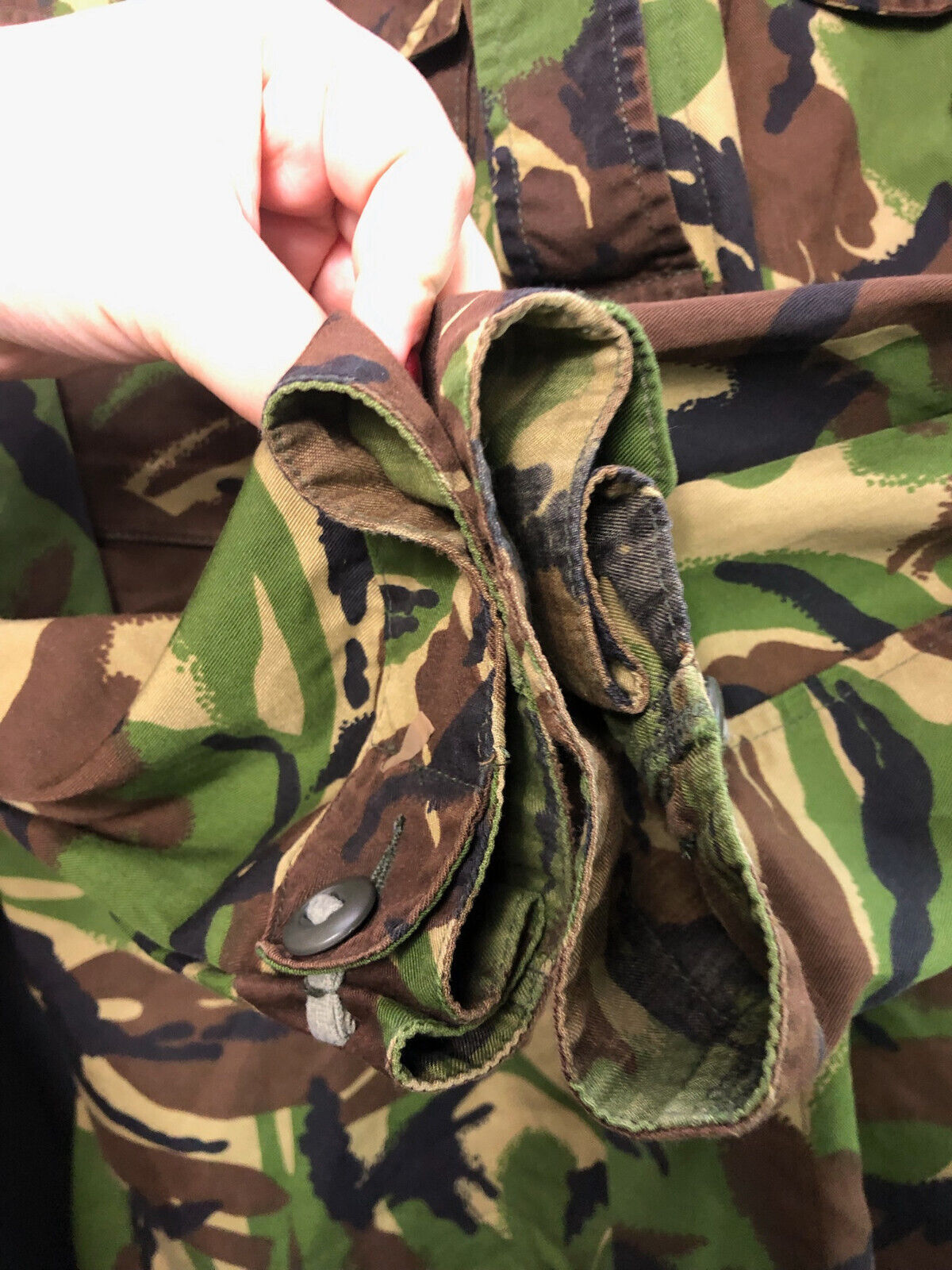 Genuine British Army Camouflage DPM Lightweight Jacket - Size 170/96 - The Militaria Shop