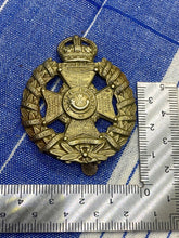 Load image into Gallery viewer, Original WW1 / WW2 British Army Rifle Brigade Regiment Cap Badge
