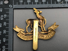 Load image into Gallery viewer, Original WW1 WW2 British Army Royal Warwickshire Regiment Cap Badge
