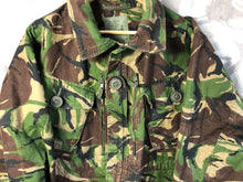 Lade das Bild in den Galerie-Viewer, Size 160/96 - Genuine British Army Combat Smock Jacket DPM Camouflage
