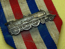 Charger l&#39;image dans la galerie, Original French Honour Medal for railroads in Silver Metal - 1913-1939 Named
