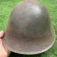 Lade das Bild in den Galerie-Viewer, Genuine British Army Mk4 Combat Turtle Helmet &amp; Liner - Untouched Original
