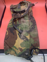 Charger l&#39;image dans la galerie, Genuine British Army Surplus DPM Camouflaged Gaiters - Size Standard
