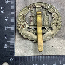 Charger l&#39;image dans la galerie, Original WW2 British Army Northamptonshire Regiment Cap Badge
