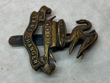 Charger l&#39;image dans la galerie, Original WW1 British Army Liverpool Pals Army Cap Badge – Sans Changer
