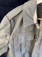 Lade das Bild in den Galerie-Viewer, British Army WW2 Style Battledress Jacket - Greek Army - 44&quot; Chest
