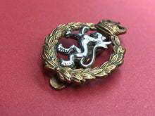 Charger l&#39;image dans la galerie, Genuine British Army Women&#39;s Royal Army Corps Cap Badge - Queen&#39;s Crown
